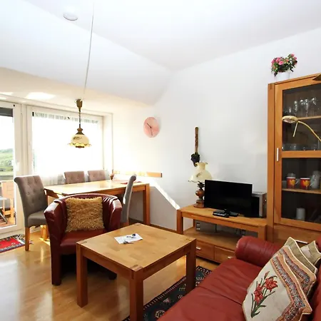 Ueues Hues, App 1 Διαμέρισμα *