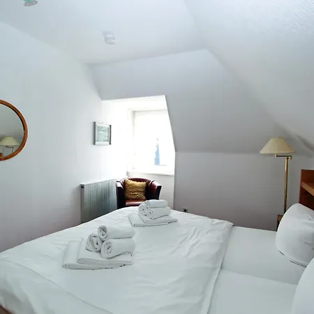 Ueues Hues, App 1 Διαμέρισμα